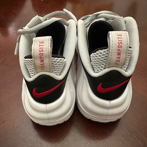 Men’s Nike Air Foamposite Pro White Black University Red - Size 9 main image 4